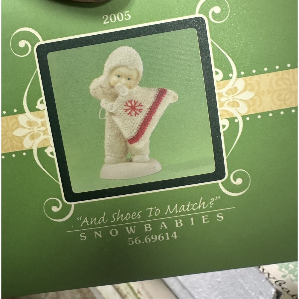 Snowbabies Pastimes Girls' Night Out Cat Figurine 2006 Resin/Fabric White